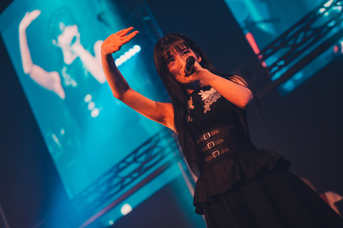 #2i2（©️真島洸／#ニーニ）