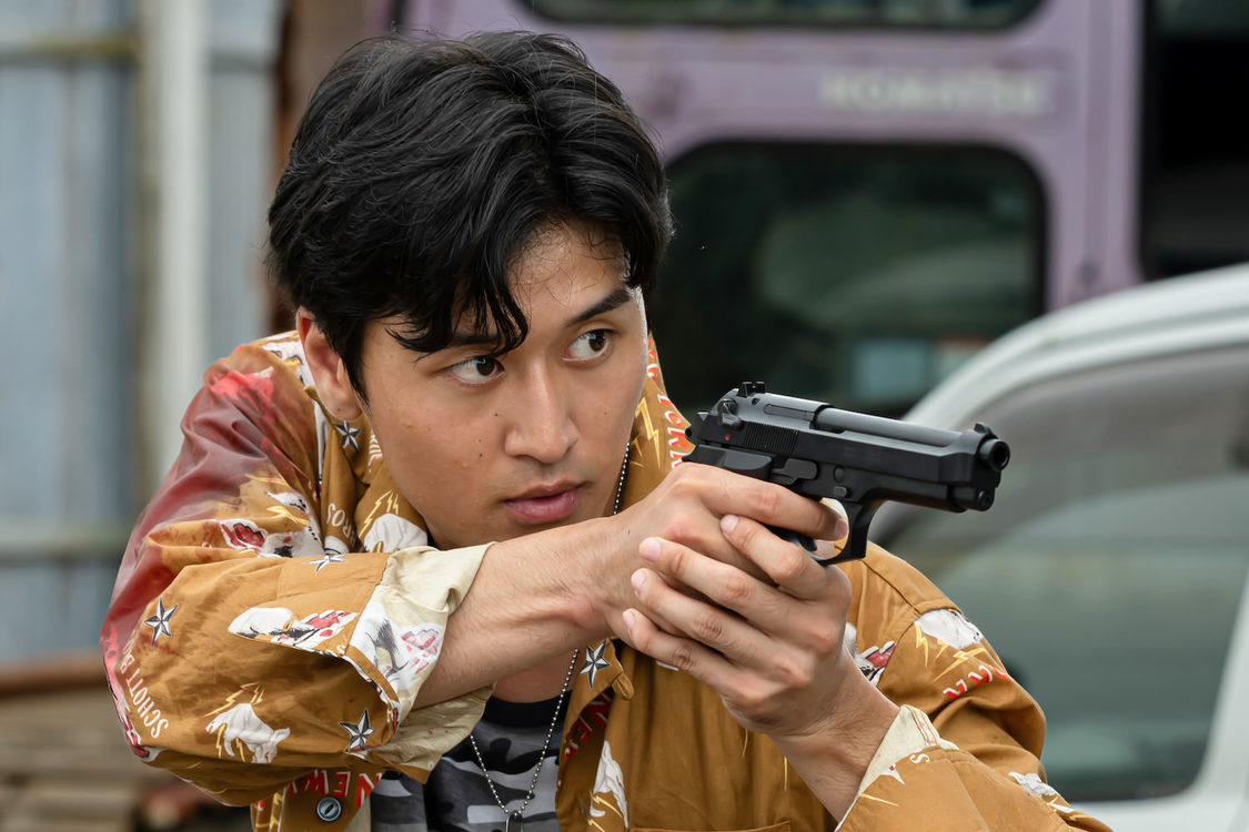 殺し屋協会アルバイトの兄・ゆうり役／丞威