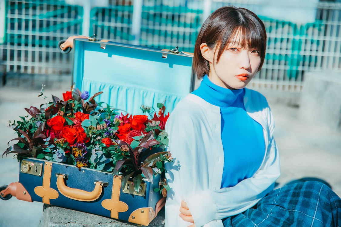 波浮すわ（水槽とクレマチス）