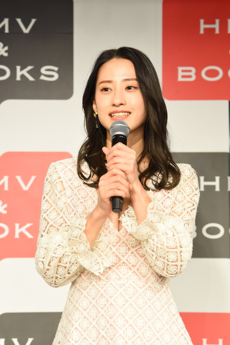 『澄田綾乃1st写真集 PURITY』（東京ニュース通信社刊）