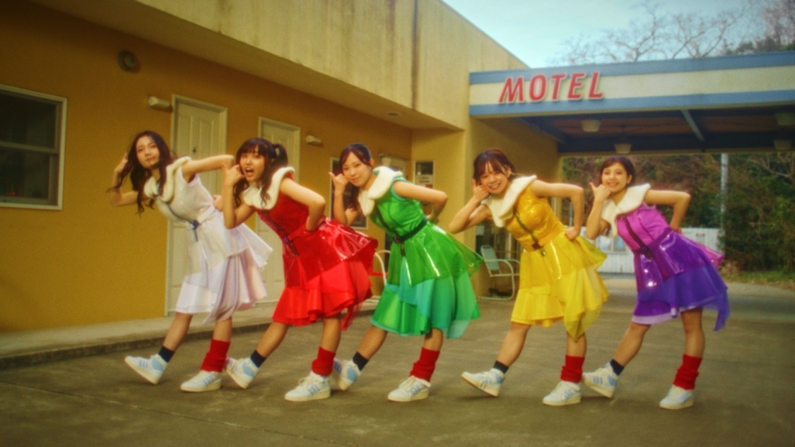 都内某所「ハバナイスデーイ」MVより