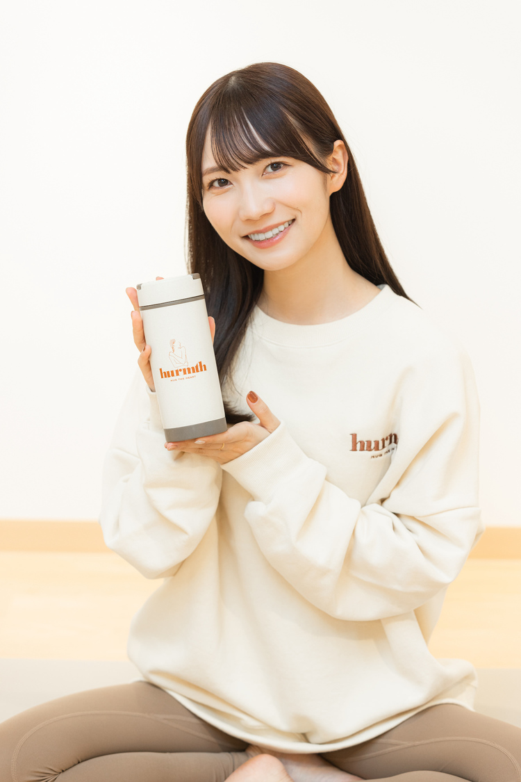 江嶋綾恵梨とhurmthオリジナルマグボトル