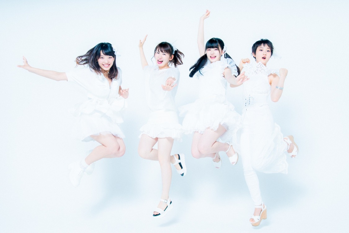 校庭カメラアクトレス