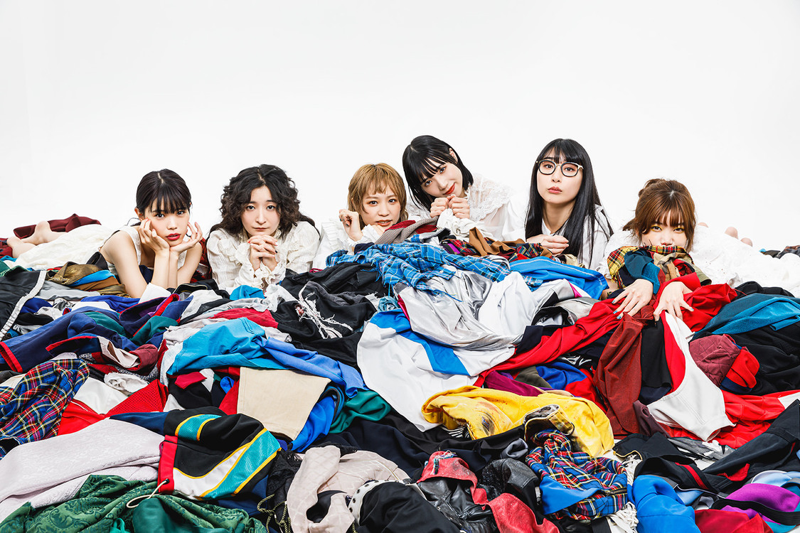 『BiSH COSTUME BOOK 2015-2023』（撮影：Kenta Sotobayashi(Rim)）