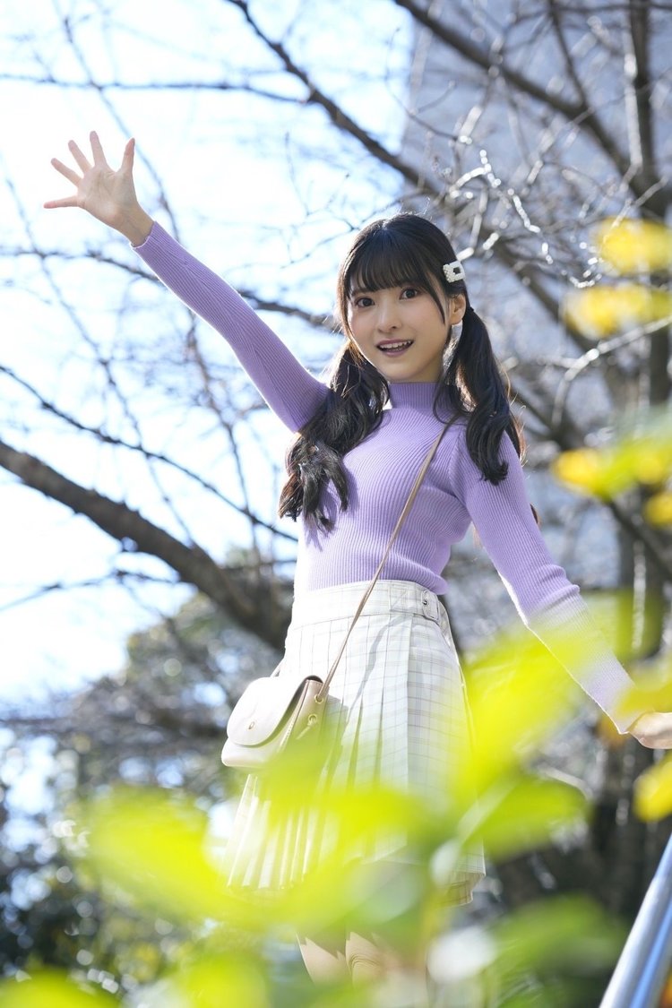 小鳥遊るい（#ババババンビ）『ヤングチャンピオン』アザーカット（(C)LUCKMAN（秋田書店））