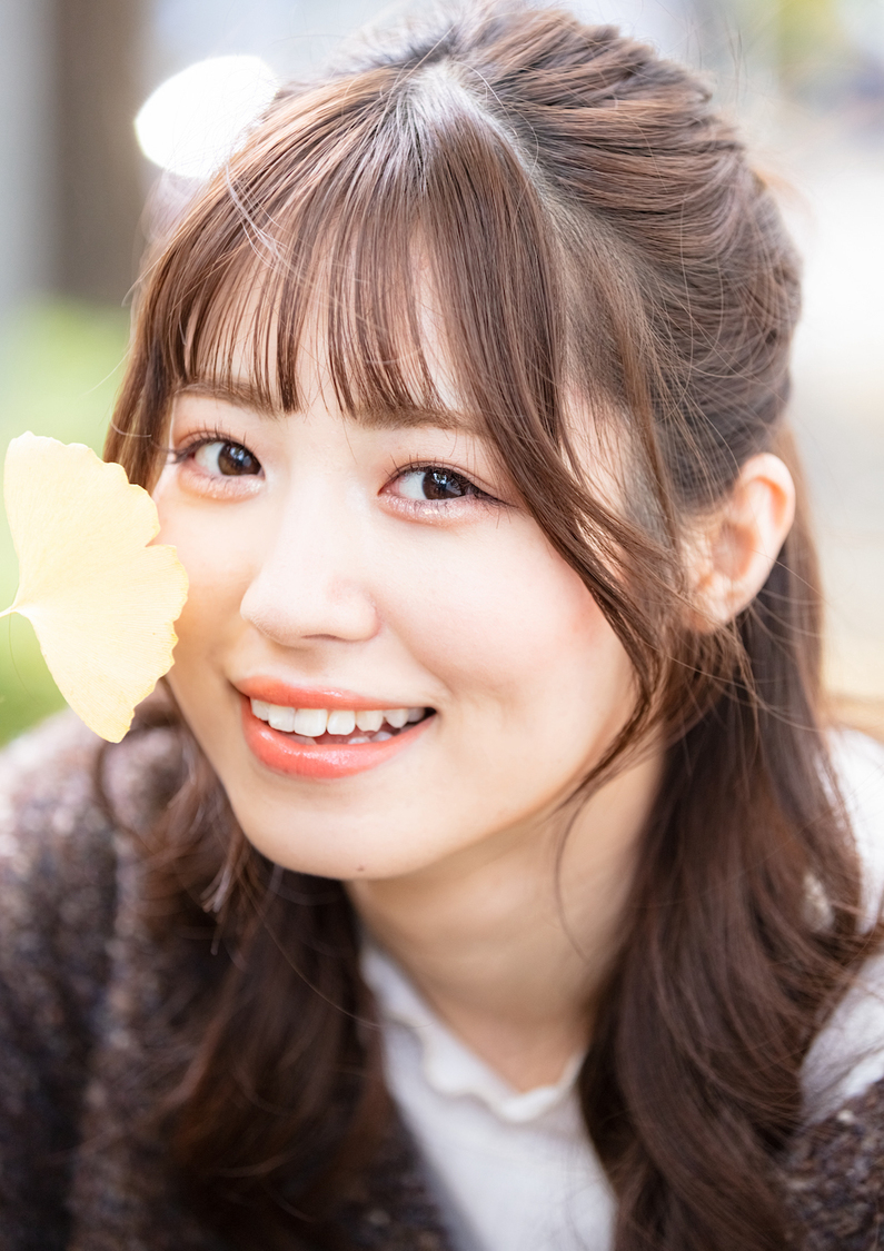 デジタルパーソナルブック『浅原凜（Peel the Apple）　Brightest』より