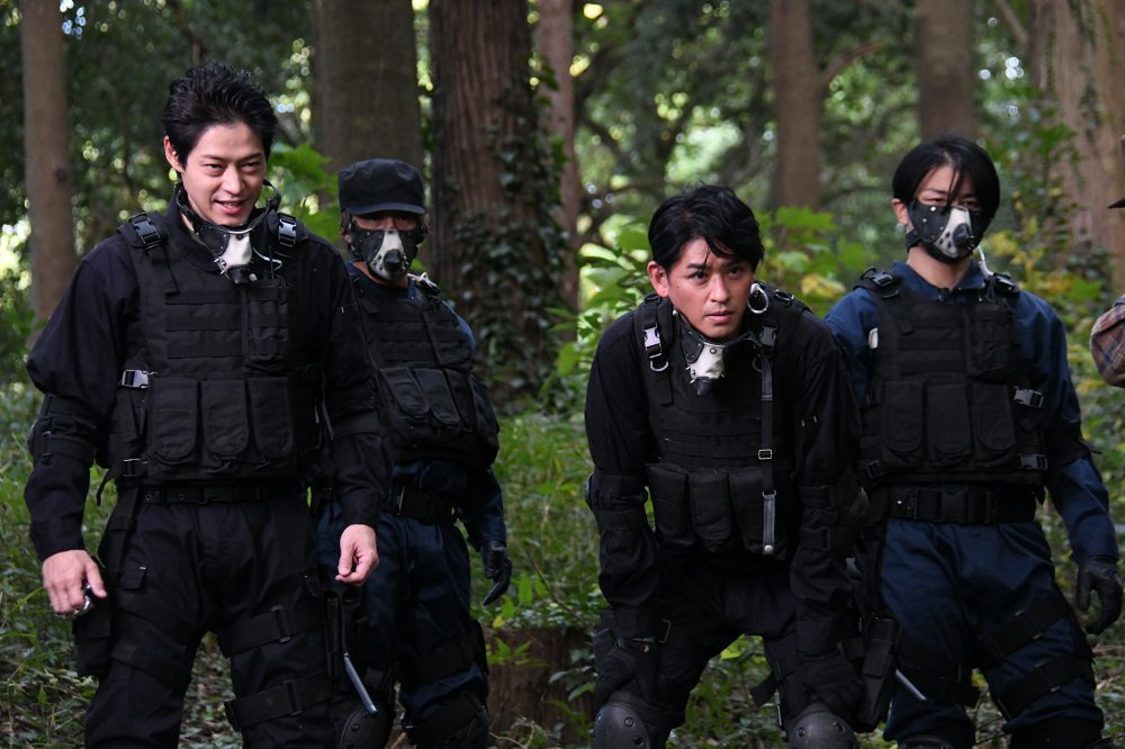 『グッドモーニング、眠れる獅子２』場面写真（©2023「グッドモーニング、眠れる獅子２」製作委員会）