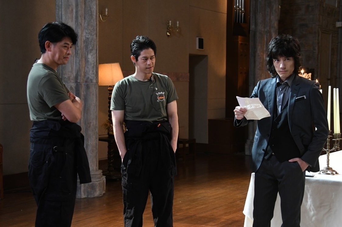 『グッドモーニング、眠れる獅子２』場面写真（©2023「グッドモーニング、眠れる獅子２」製作委員会）