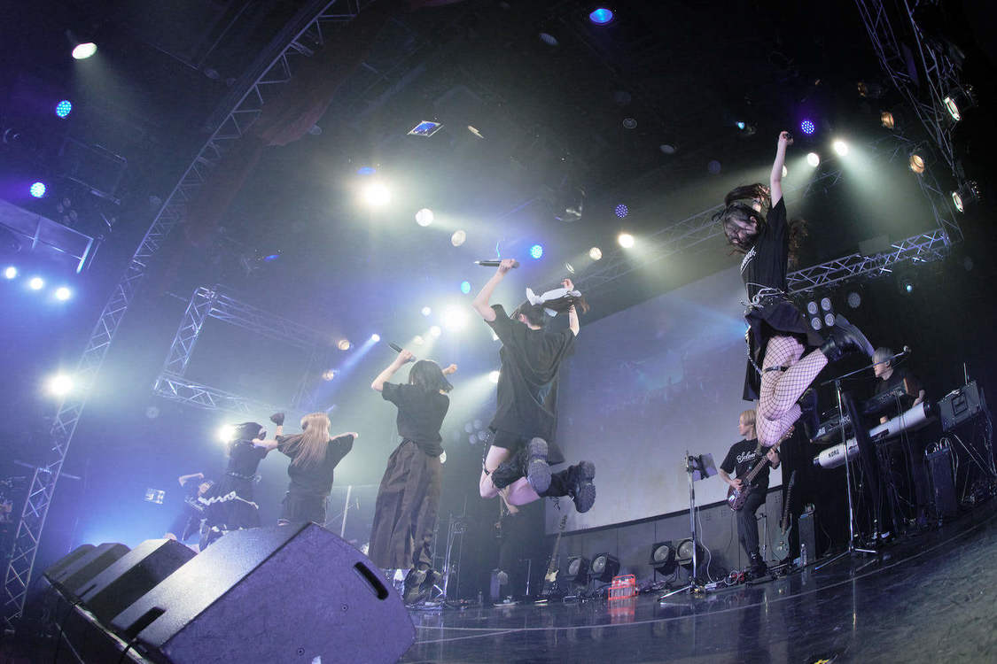 ＜月に足跡を残した6人の少女達は一体何を見たのか... 2周年記念生バンドライブ 〜Selenéde〜＞新宿ReNY（2023年3月4日）