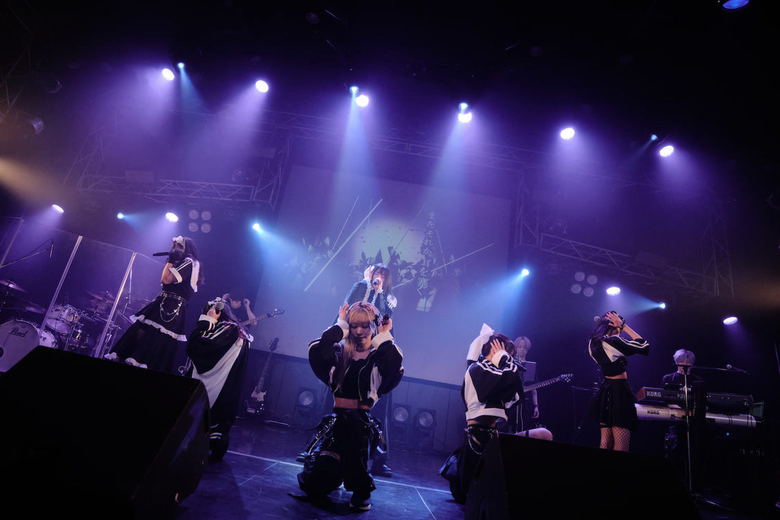 ＜月に足跡を残した6人の少女達は一体何を見たのか... 2周年記念生バンドライブ 〜Selenéde〜＞新宿ReNY（2023年3月4日）