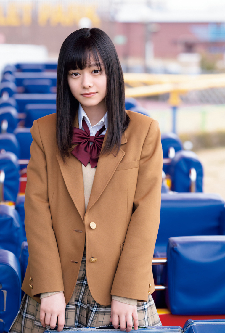 『B.L.T.graduation2023中学卒業』ローソンエンタテインメント購入特典ポストカード【仲村悠菜（私立恵比寿中学）】
