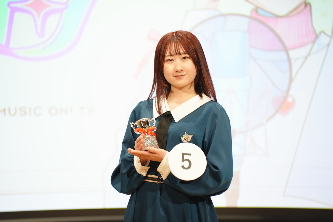 ロンロン（©美少女図鑑,All Right Reserved）