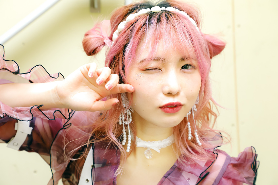 『戸田真琴フォトブック Makolin is』（東京ニュース通信社刊）