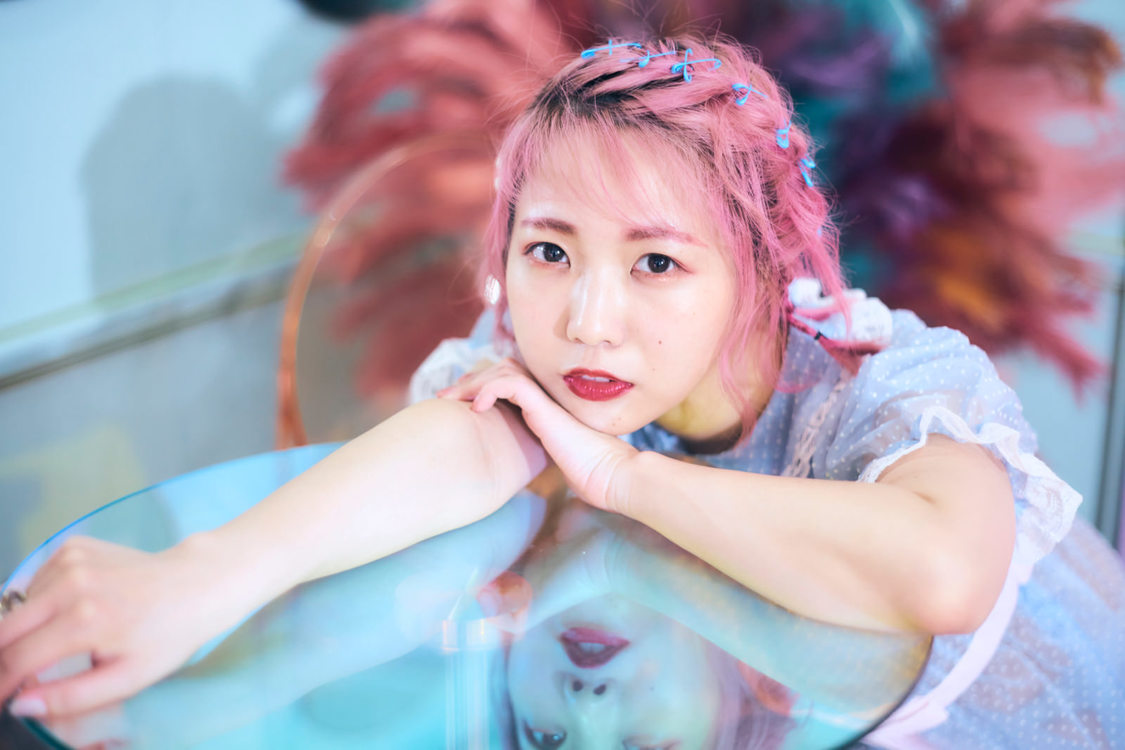 『戸田真琴フォトブック Makolin is』（東京ニュース通信社刊）