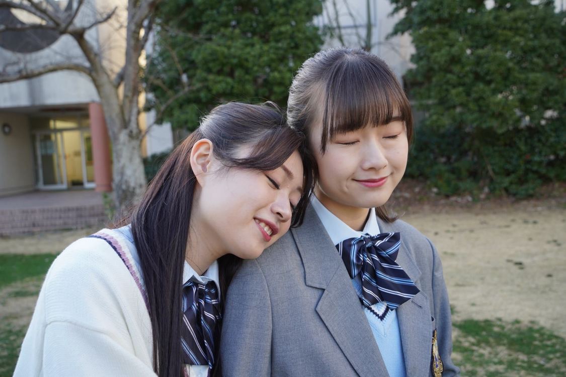 中川千尋、新倉愛海