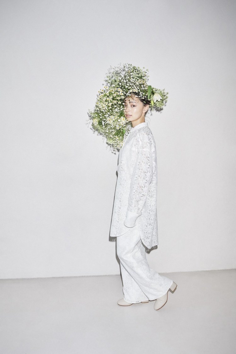 Moe Kamikokuryo × Flower #01 花と上國料萌⾐