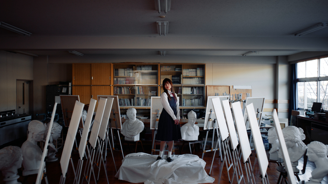 AKB48「どうしても君が好きだ」MVより（©️AKB48 ）