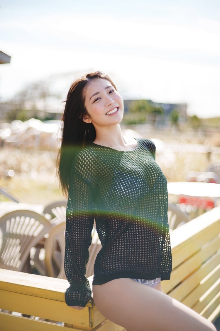 天羽希純（#2i2）『週刊プレイボーイ』アザーカット（(C)鈴木ゴータ／週刊プレイボーイ）