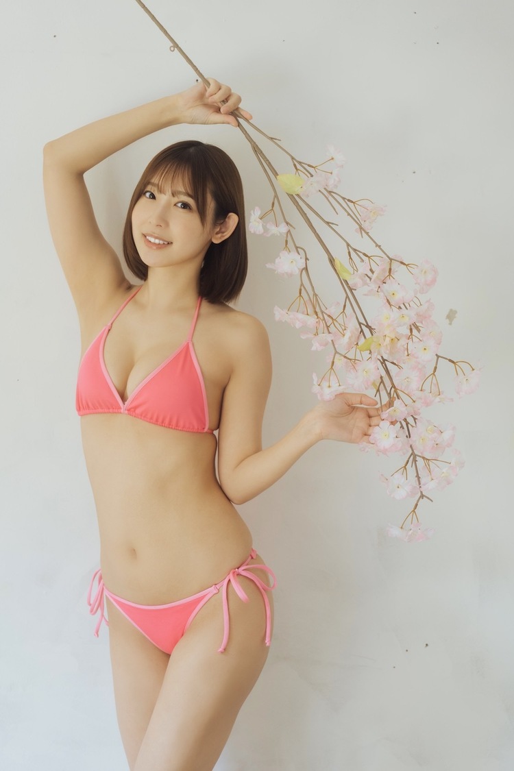 水湊みお（#ババババンビ）『B.L.T.2023年5月号』特別版 アザーカット（『B.L.T.2023年5月号』（東京ニュース通信社刊）撮影：横山マサト）