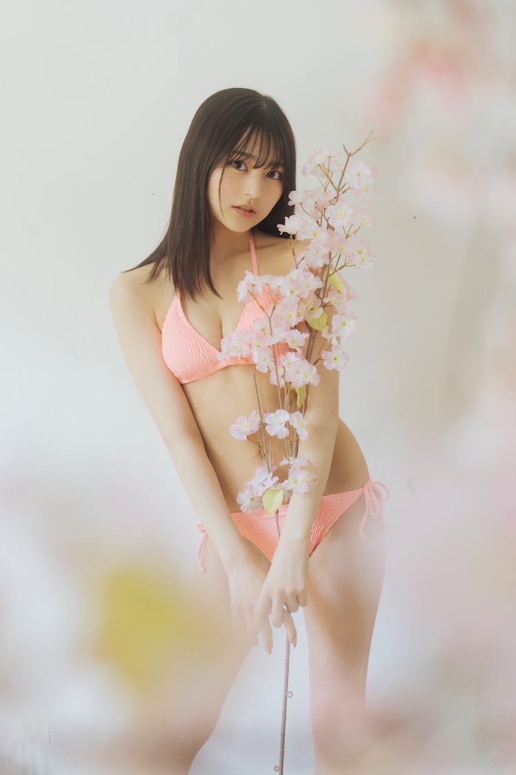 宇咲（#ババババンビ）『B.L.T.2023年5月号』特別版 アザーカット（『B.L.T.2023年5月号』（東京ニュース通信社刊）撮影：横山マサト）