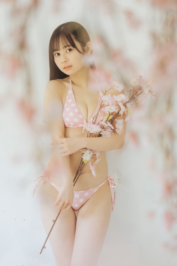 近藤沙瑛子（#ババババンビ）『B.L.T.2023年5月号』特別版 アザーカット（『B.L.T.2023年5月号』（東京ニュース通信社刊）撮影：横山マサト）