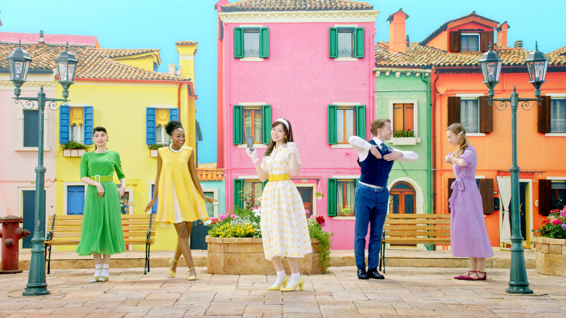 白石麻衣『Google Pixel 3a「半額ブギウギ」篇』より