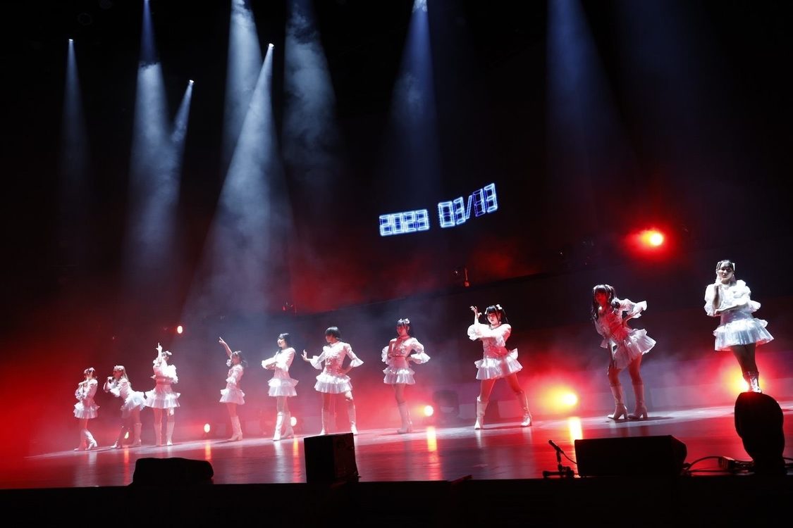 ＜≠ME 4th ANNIVERSARY PREMIUM CONCERT＞東京国際フォーラム ホールA（2023年3月31日／©YOANI/KING RECORDS）