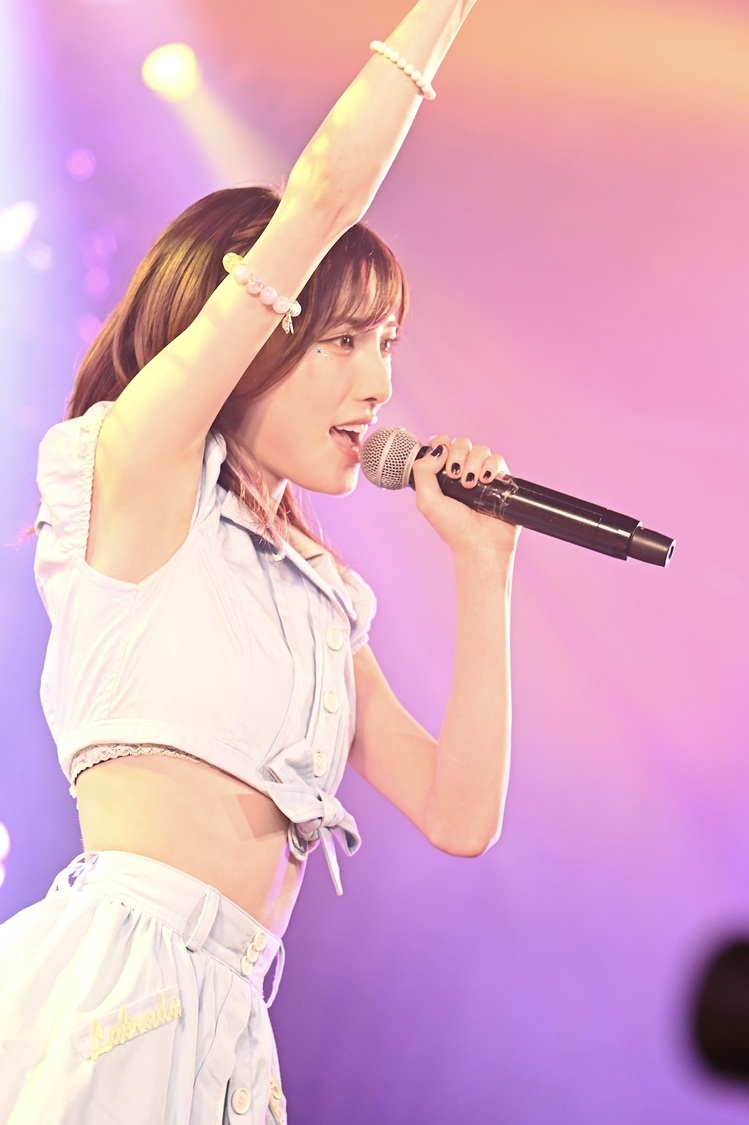 ＜AKB48 岡田奈々卒業公演＞AKB48劇場（2023年4月2日／ⒸAKB48）