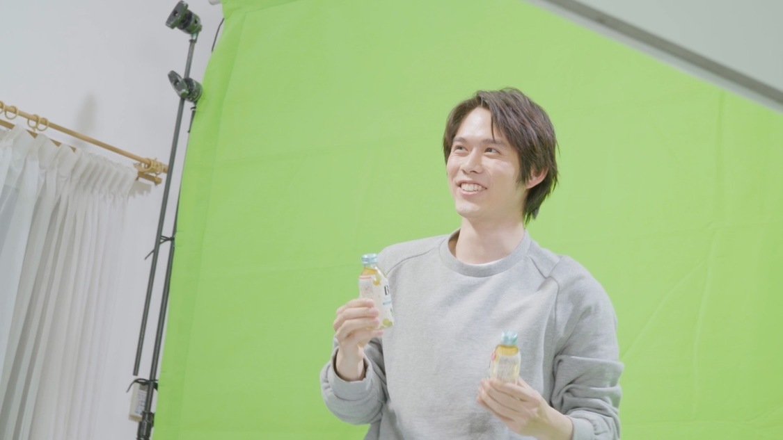  『チョコラBBブランド』新CM「キレイはじける」より