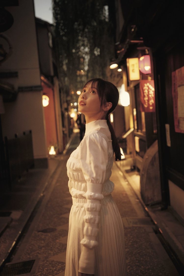 『佐野ひなこ写真集 infinito』