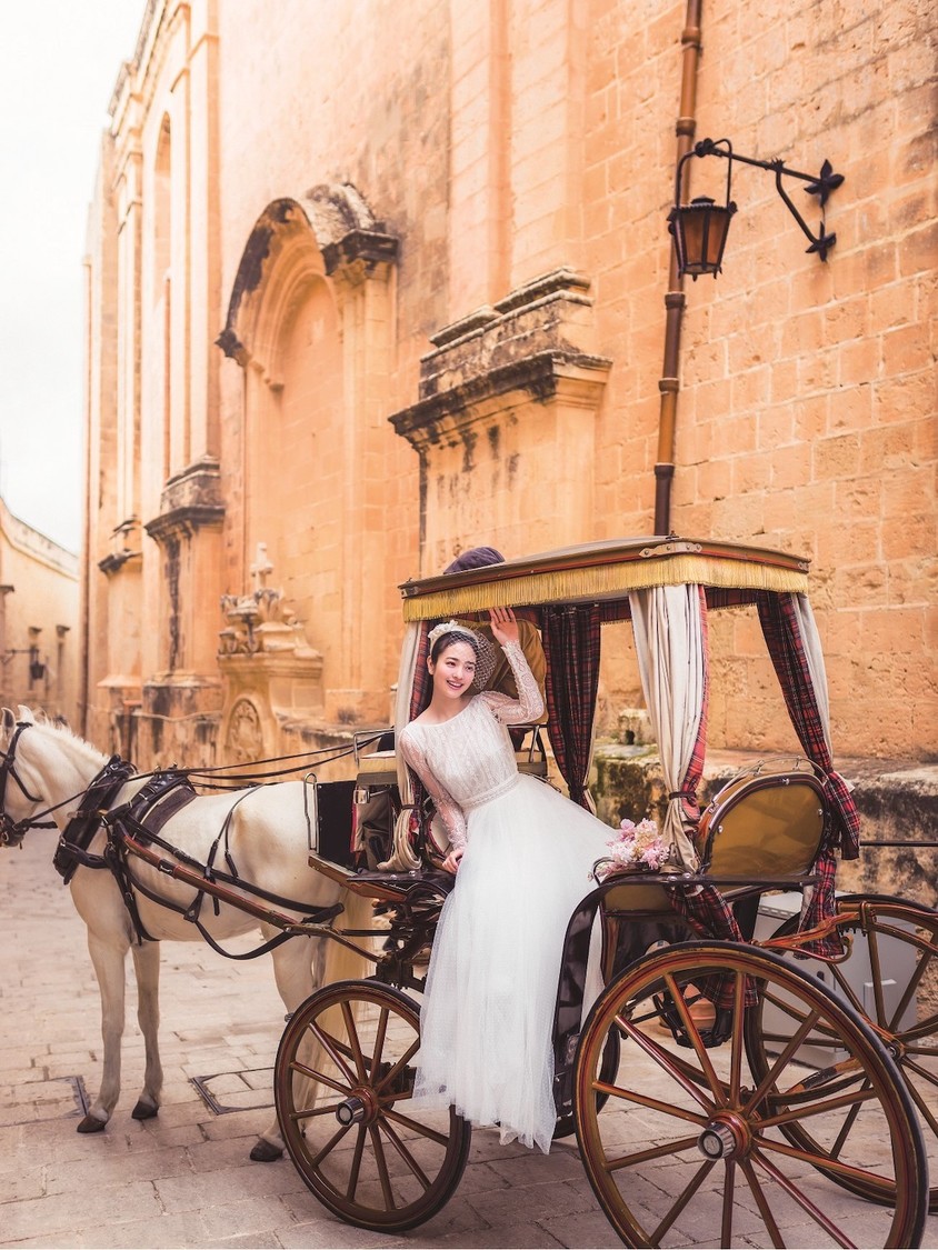 横田真悠『ゼクシィ海外ウエディング 2023 Summer & Autumn』アザーカット