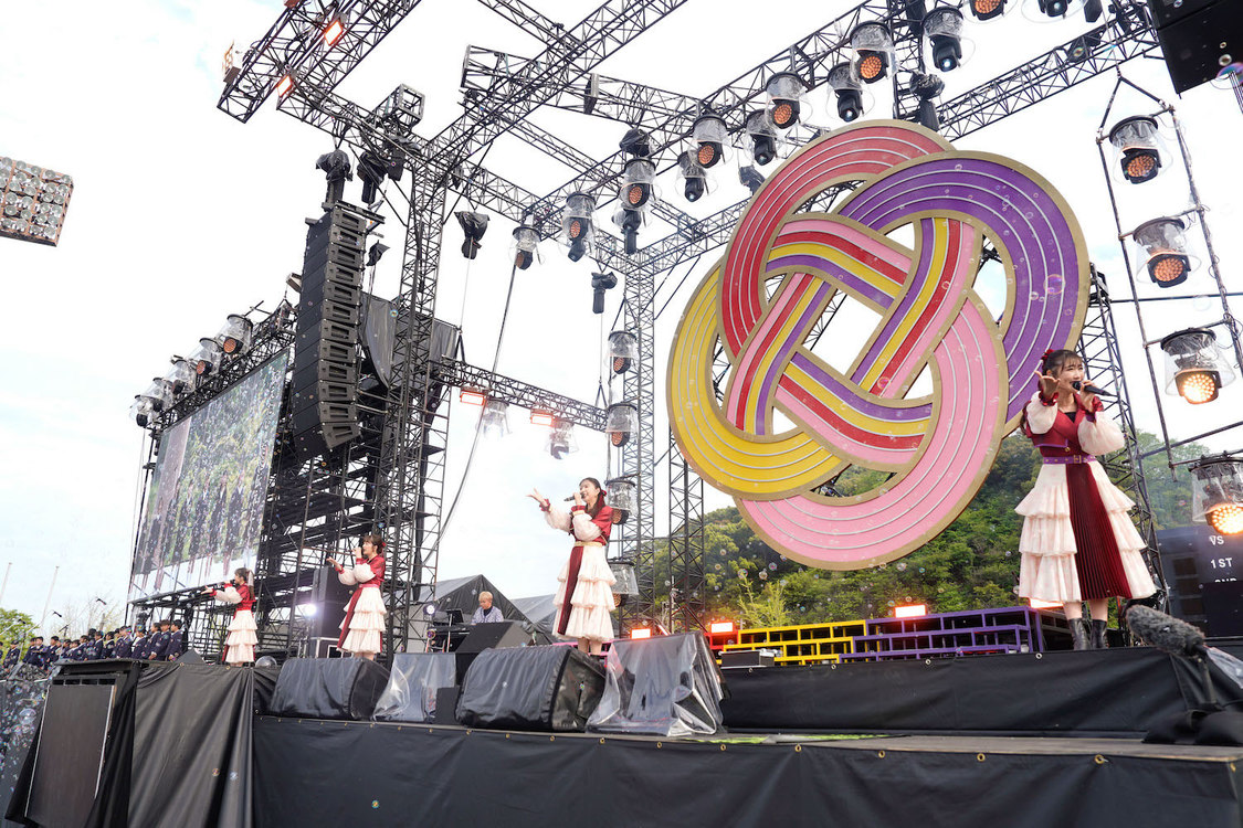 ももいろクローバーZ＜ももクロ春の一大事2023 in 福山市 〜笑顔のチカラ つなげるオモイ〜＞福山通運ローズスタジアム（2023年4月23日／©︎上飯坂一 ©︎小境勝巳）