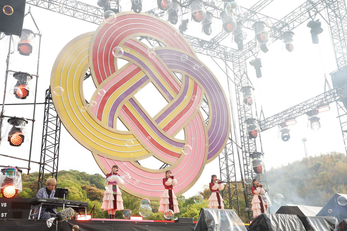 ももいろクローバーZ＜ももクロ春の一大事2023 in 福山市 〜笑顔のチカラ つなげるオモイ〜＞福山通運ローズスタジアム（2023年4月23日／©︎上飯坂一 ©︎小境勝巳）