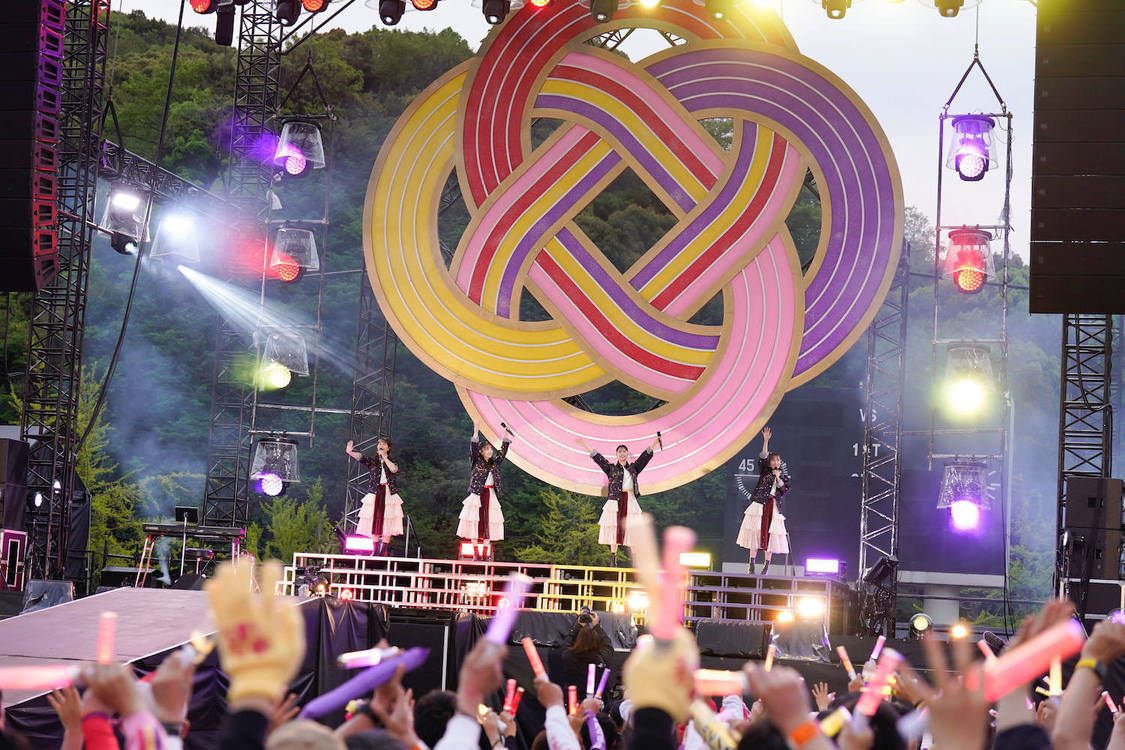 ももいろクローバーZ＜ももクロ春の一大事2023 in 福山市 〜笑顔のチカラ つなげるオモイ〜＞福山通運ローズスタジアム（2023年4月23日／©︎上飯坂一 ©︎小境勝巳）