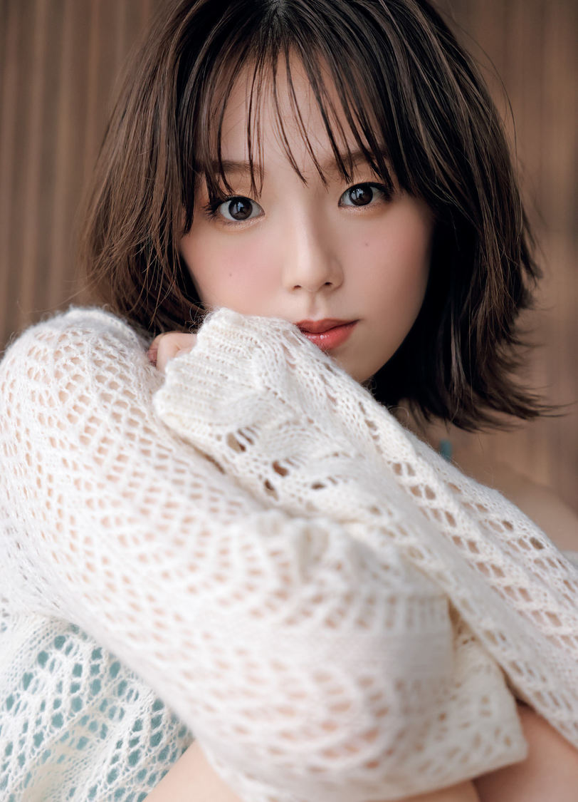 篠崎愛『週刊SPA!』5/2・9号合併号