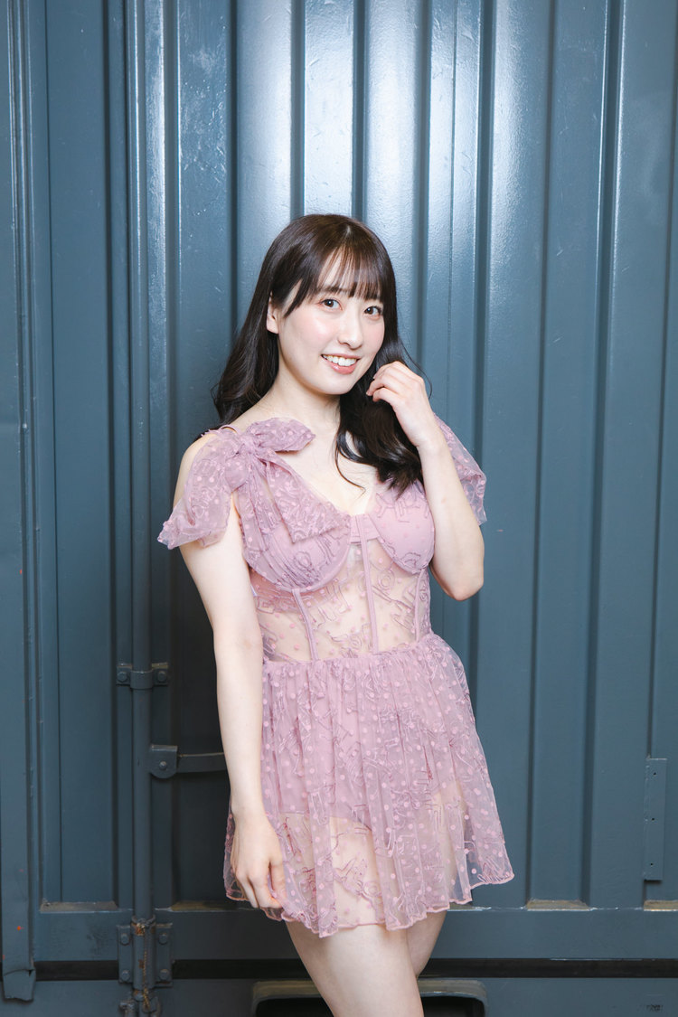 白石ねおん（LOVE SPEARS）、＜春のTGIF ONLINE 2023＞水着グラビア撮り下ろしフォト（4月25日）