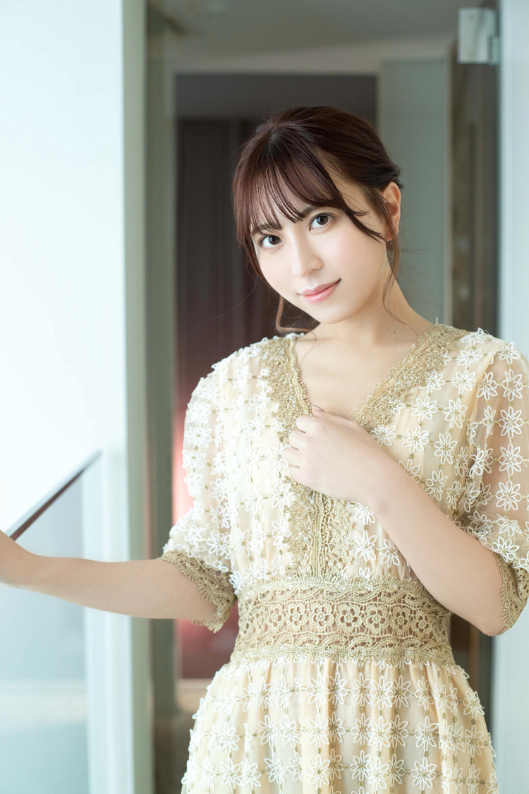 竹内星菜『ヤングドラゴンエイジ』アザーカット（©佐賀章広／ヤングドラゴンエイジ）