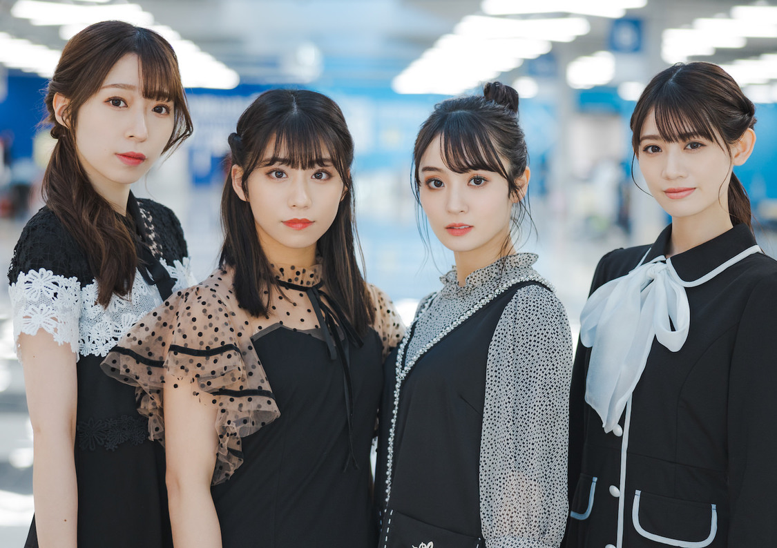 TEAM SHACHIデジタル写真集『#空旅はセントレアから』より（©小学館）