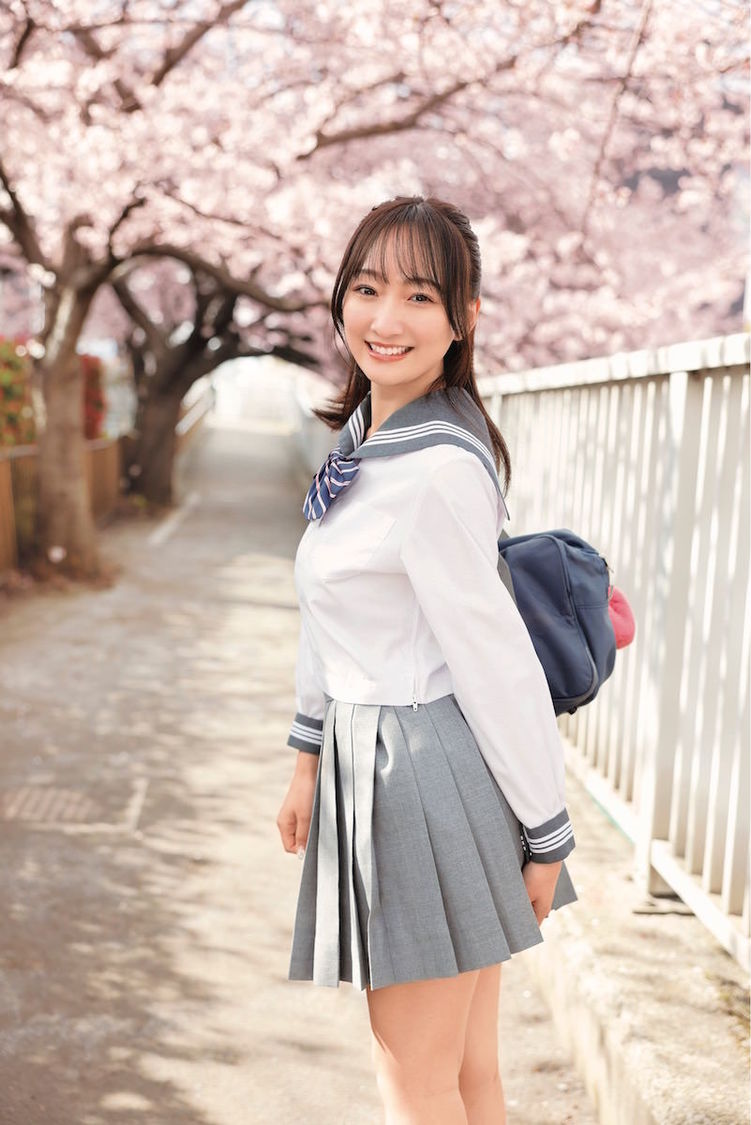 愛森ちえ(elsy）『Cream6月号』より