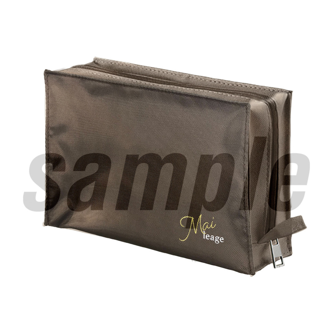 「オリジナルポーチ」（※画像はイメージです。実際の特典とはデザインや色味など仕様が一部異なる場合がございます）