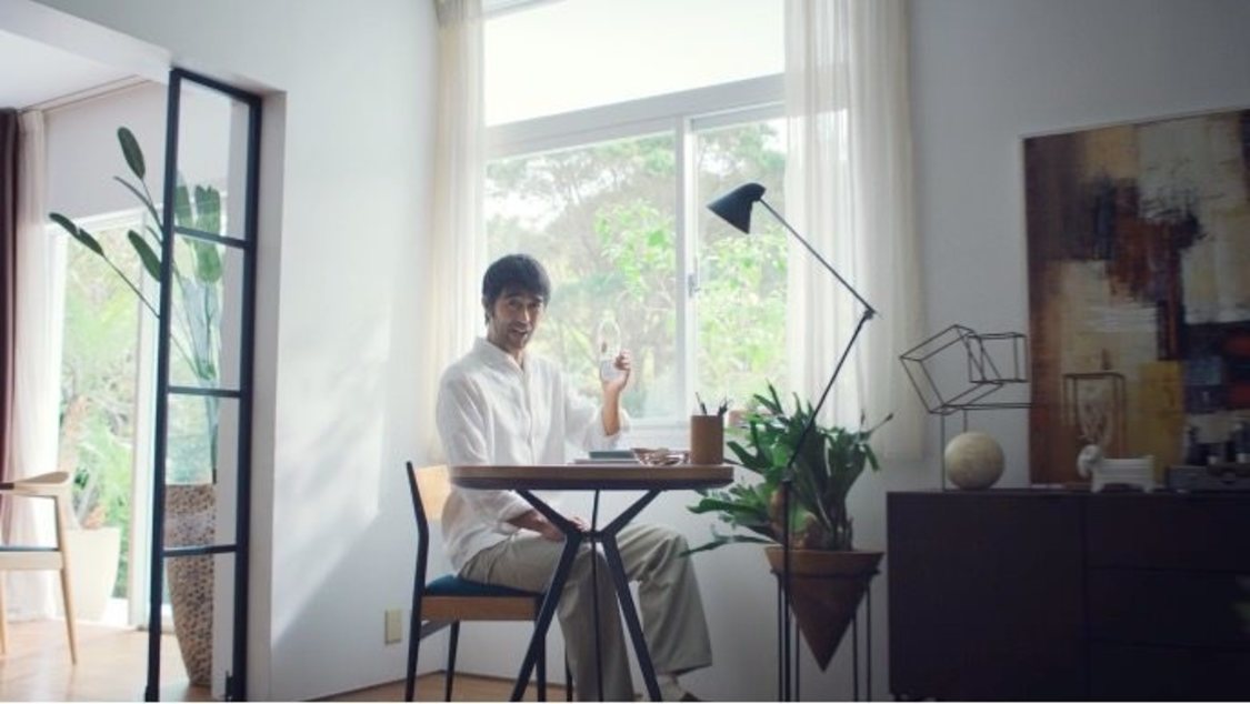 「い・ろ・は・す ごくごく自然に未来を変える水」