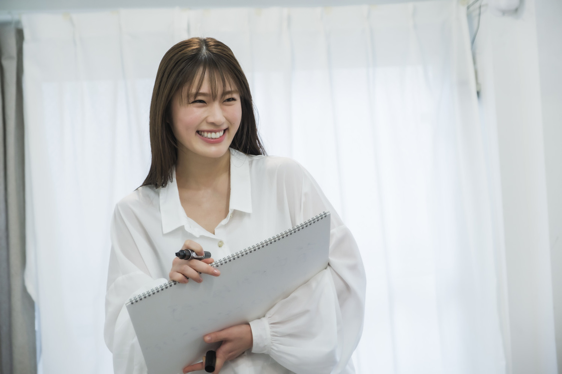 渋谷凪咲「マッチミーブラ」CMメイキングカット