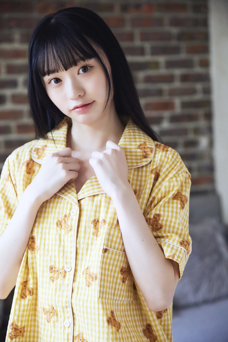 月なぎさ（#よーよーよー）『ヤングガンガン』アザーカット（撮影：フジシロタカノリ）