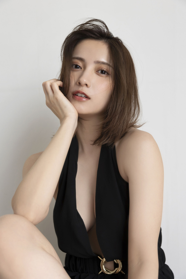 桃月なしこ『ヤングチャンピオン』アザーカット（(C)西條彰仁（秋田書店））