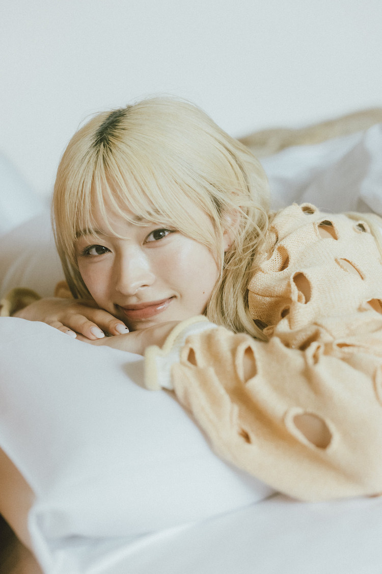 美月『blt graph.vol.90』（東京ニュース通信社刊／撮影：横山マサト）