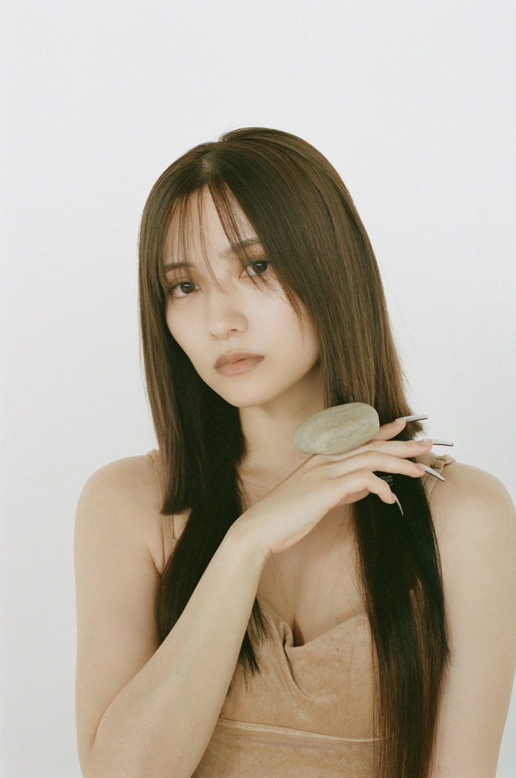 桃月なしこ『NYLON JAPAN』アザーカット（@nylonjapan #NYLONJAPAN）