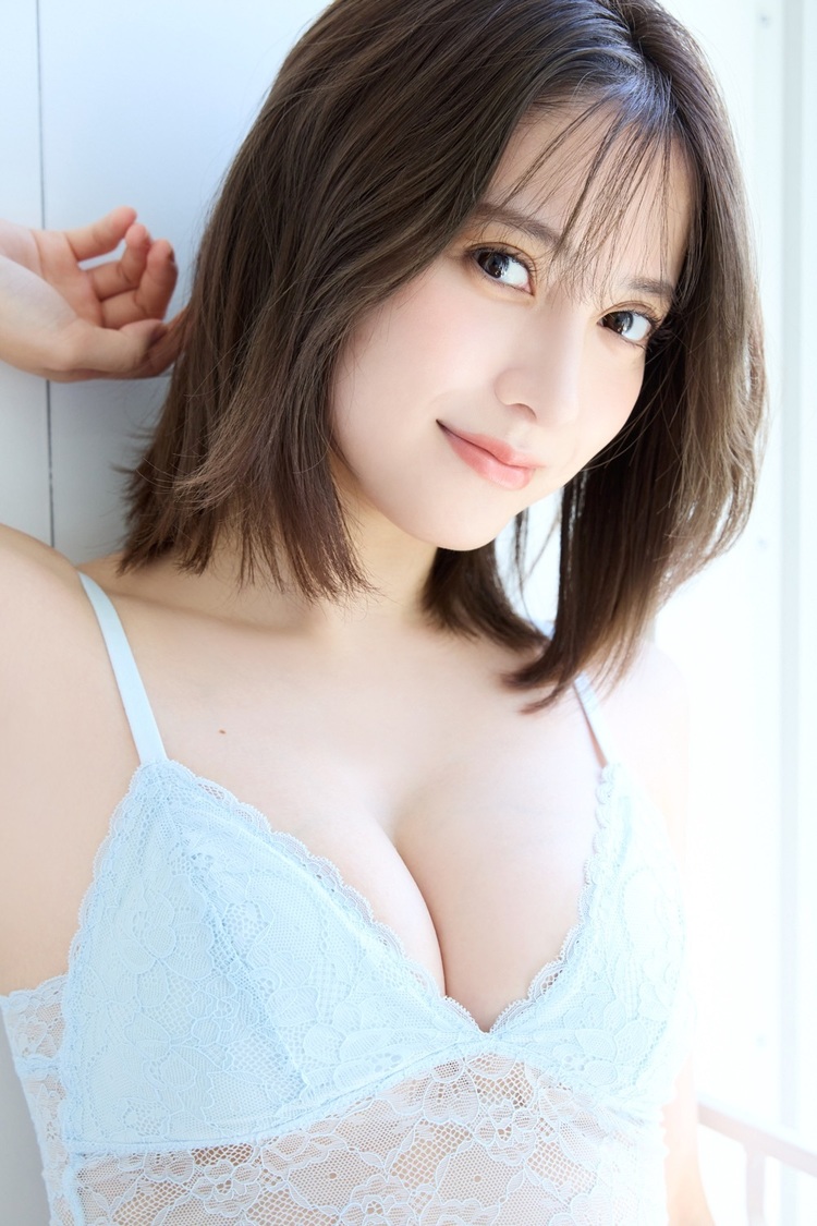 桃月なしこ『漫画アクション』アザーカット（ⒸTakeo Dec.／双葉社）