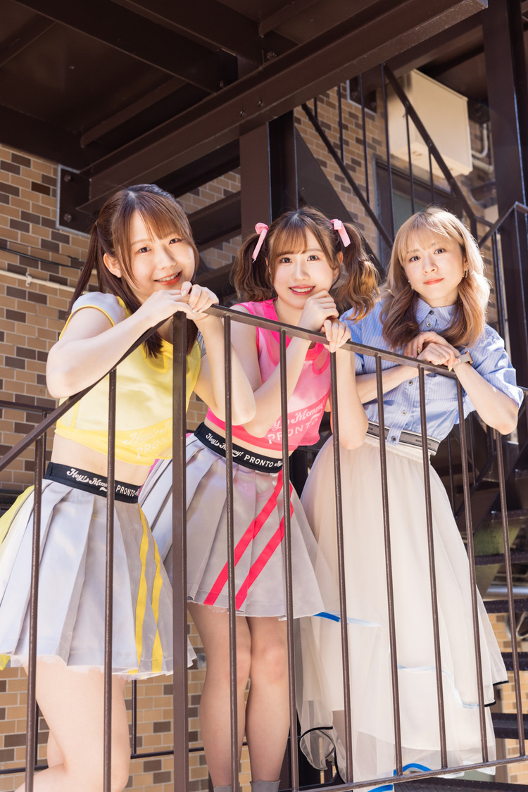 佐々木ひまわり（Hey!Mommy!）、秋元悠里（Hey!Mommy!）、槙田紗子