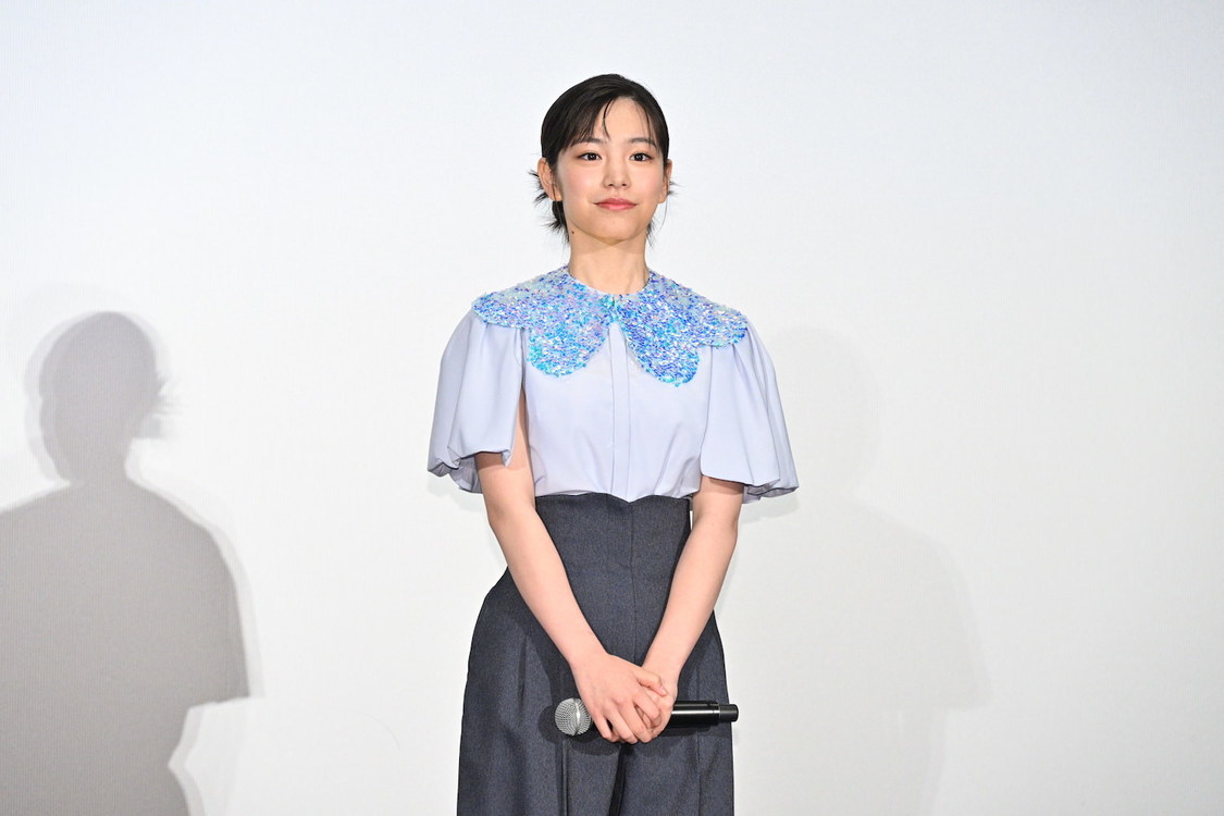 ＜映画『水は海に向かって流れる』公開記念舞台挨拶＜（2023年6月10日／©2023映画「水は海に向かって流れる」製作委員会 ©田島列島/講談社）