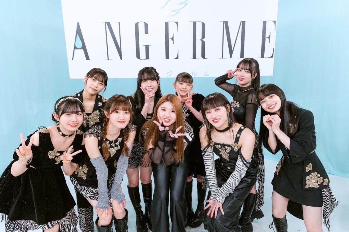 スペースシャワーTV『竹内朱莉卒業直前！アンジュルム 「アイノケダモノ／同窓生」発売記念スペシャル』より